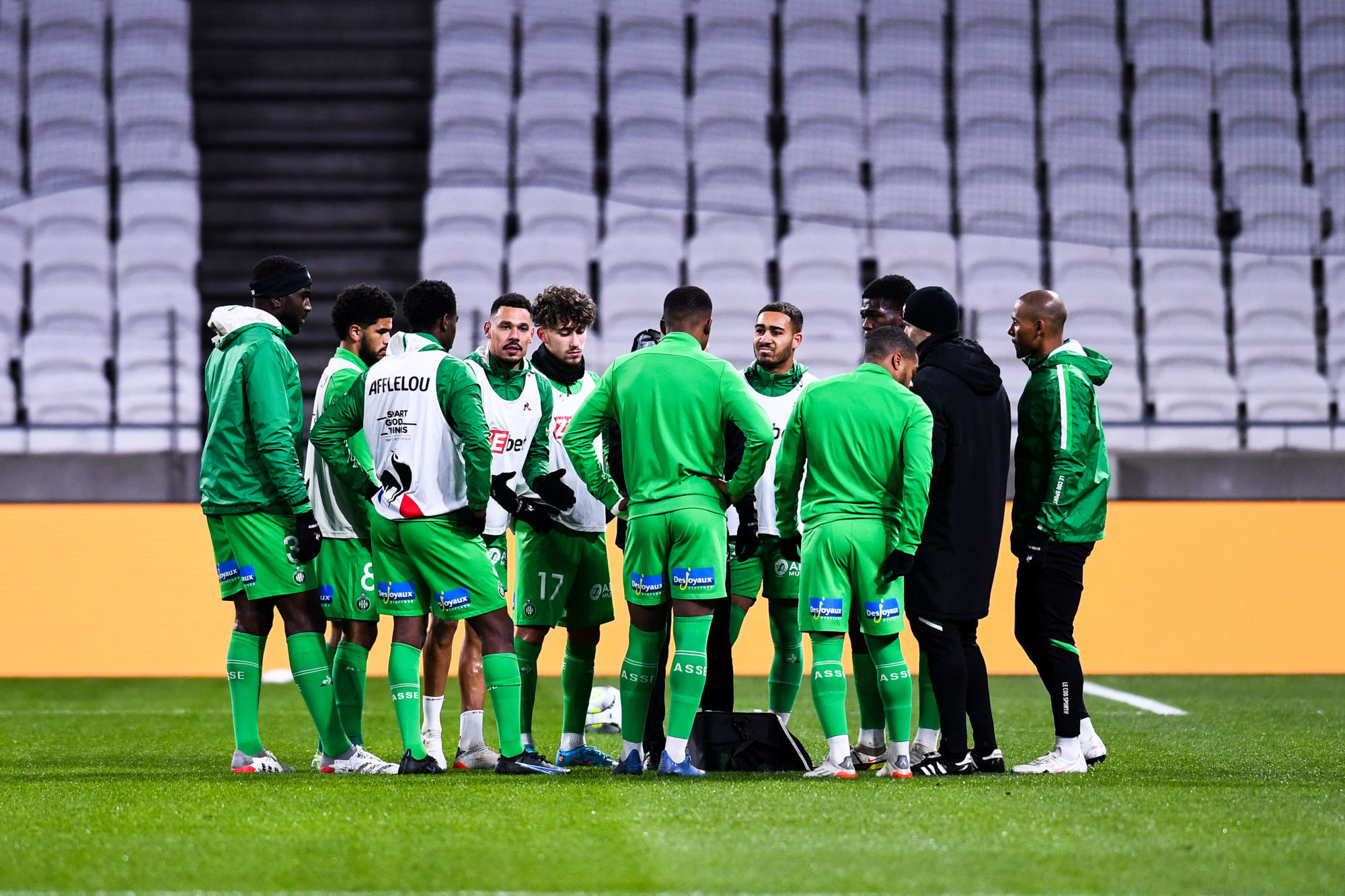 🤠 "Si on n’arrive pas à faire un buteur et un latéral d’ici le 31 janvier, mon optimisme va retomber comme un soufflé !"