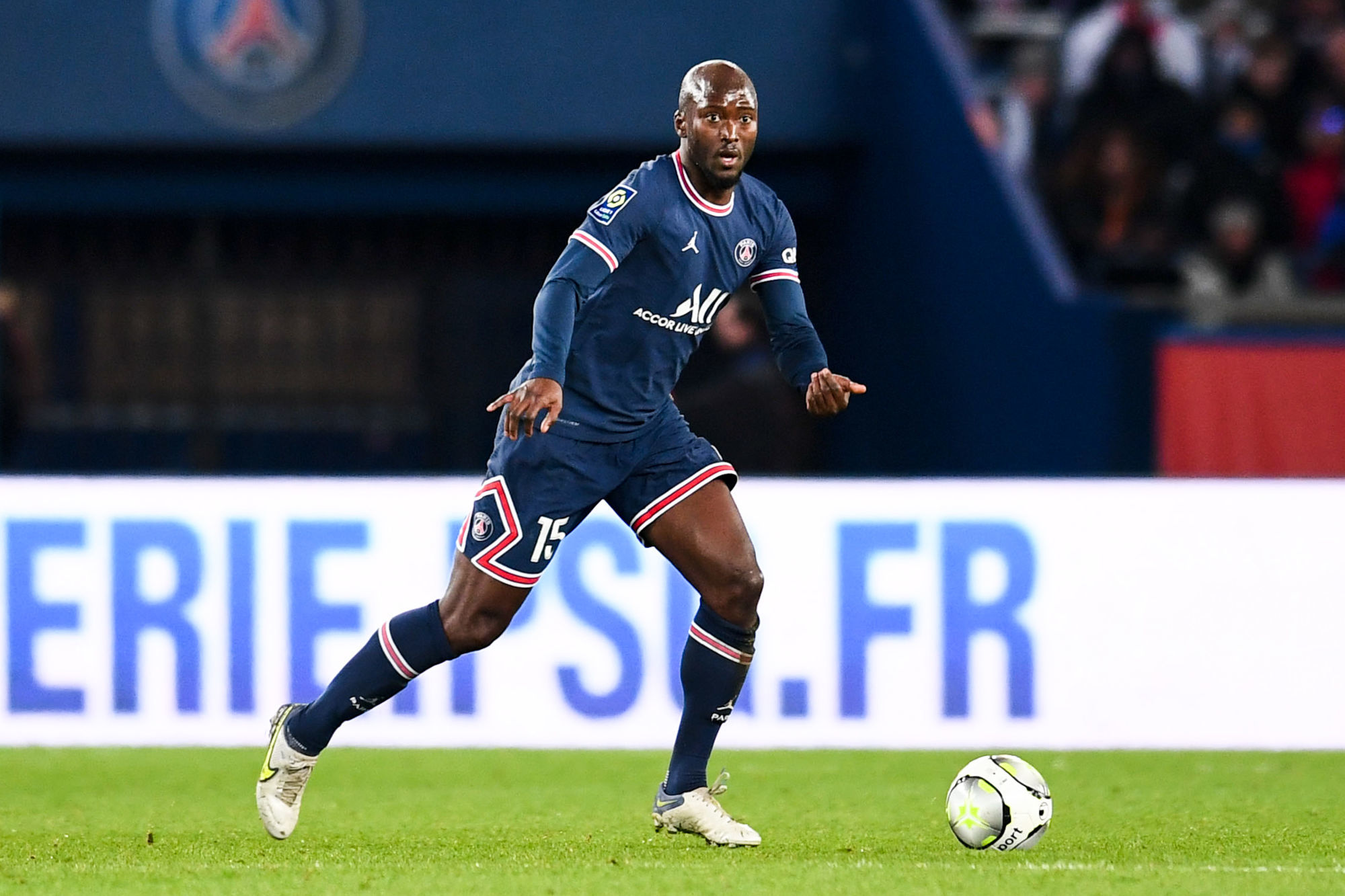 #PSGASSE : Danilo déclenche l'hilarité de Laurent Paganelli !