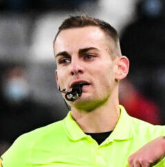 🟢⚫ ASSE - Angers : Un arbitre connu pour un choc au sommet !