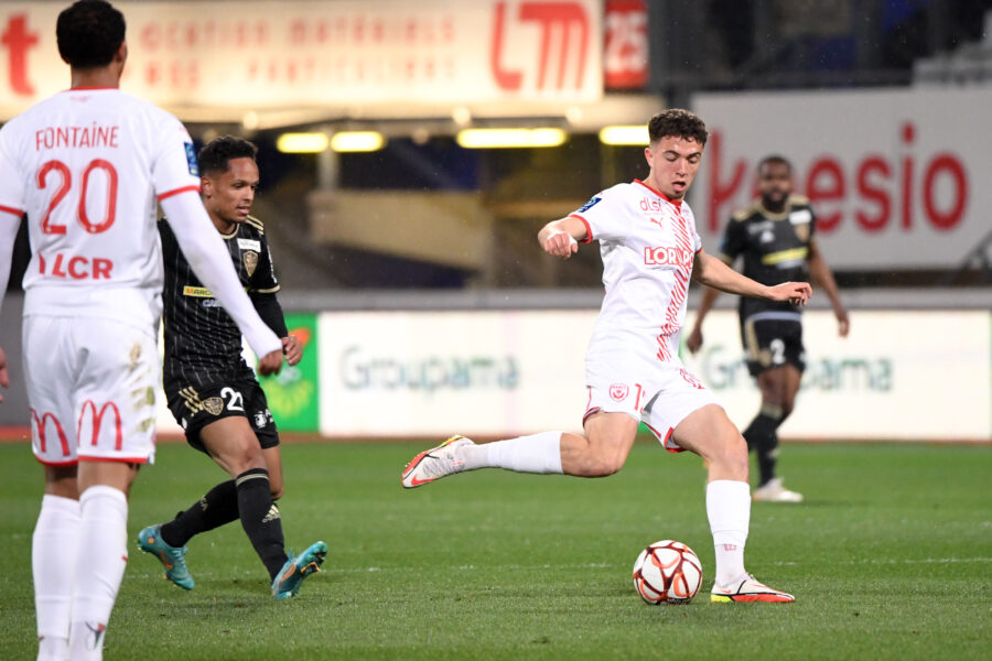 Mercato : Les Verts convoitent un nouveau milieu de terrain