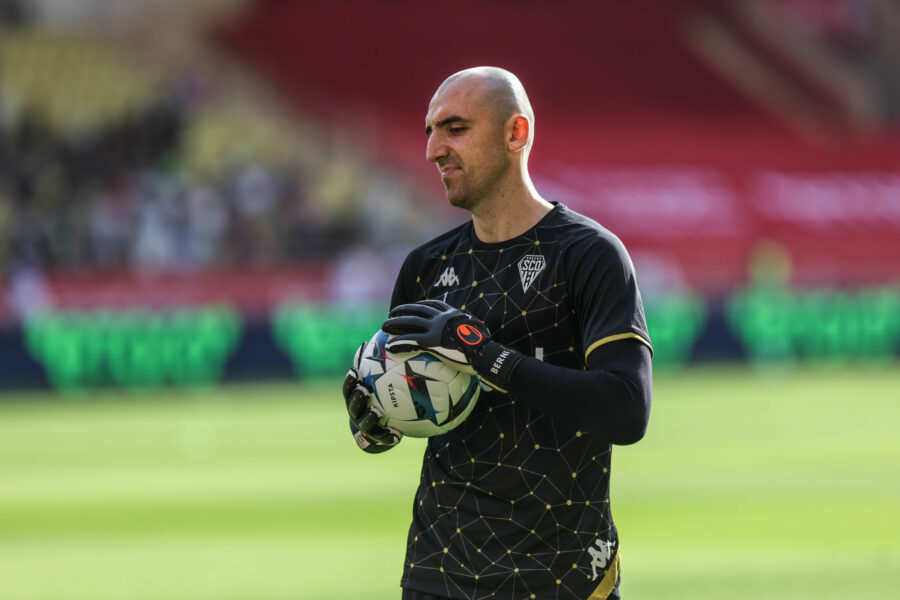 😡 Le véritable enfer vécu par Paul Bernardoni en Turquie !