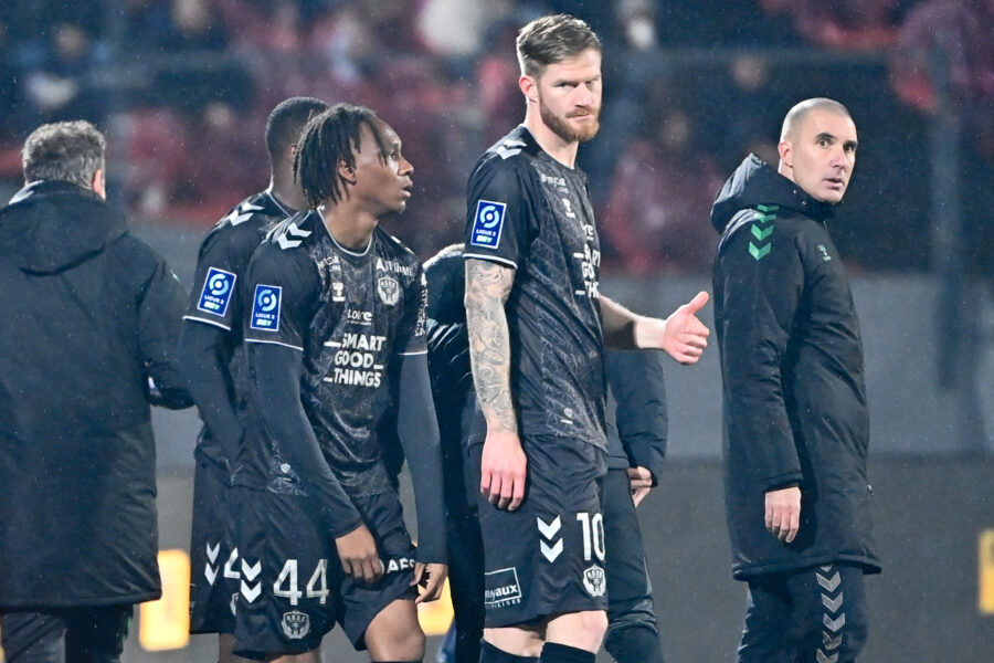 Mercato : À l'ASSE, 3 joueurs arrivent et 7 pourraient partir !