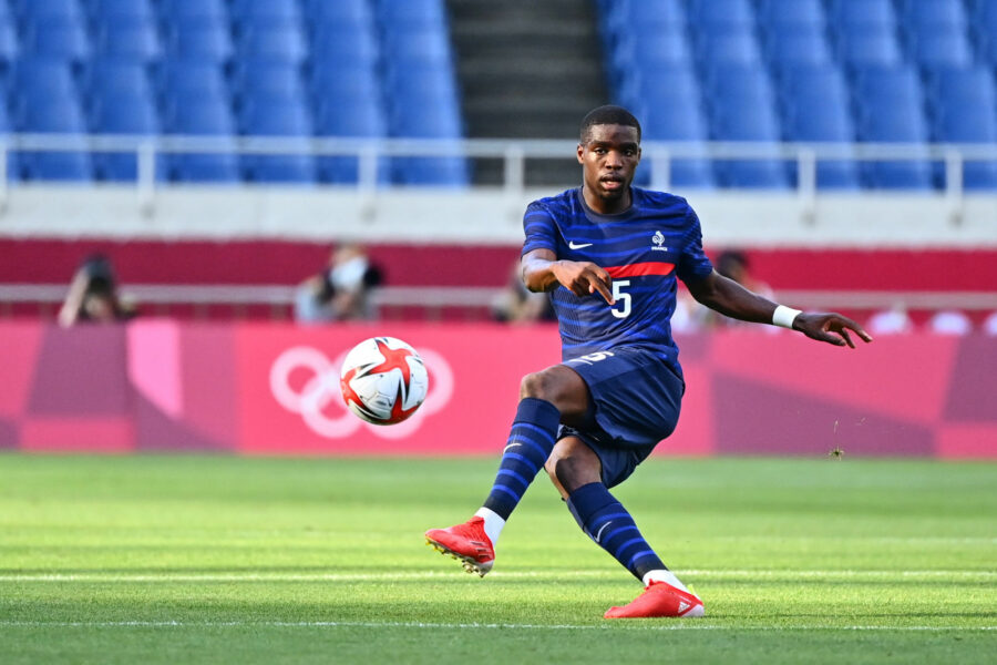 Qui es-tu Niels Nkounkou, futur latéral gauche de l'ASSE ?