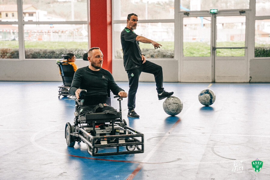 👨‍🦽Troisième week-end de championnat de Division 1 pour l’Equipe de Foot Fauteuil !