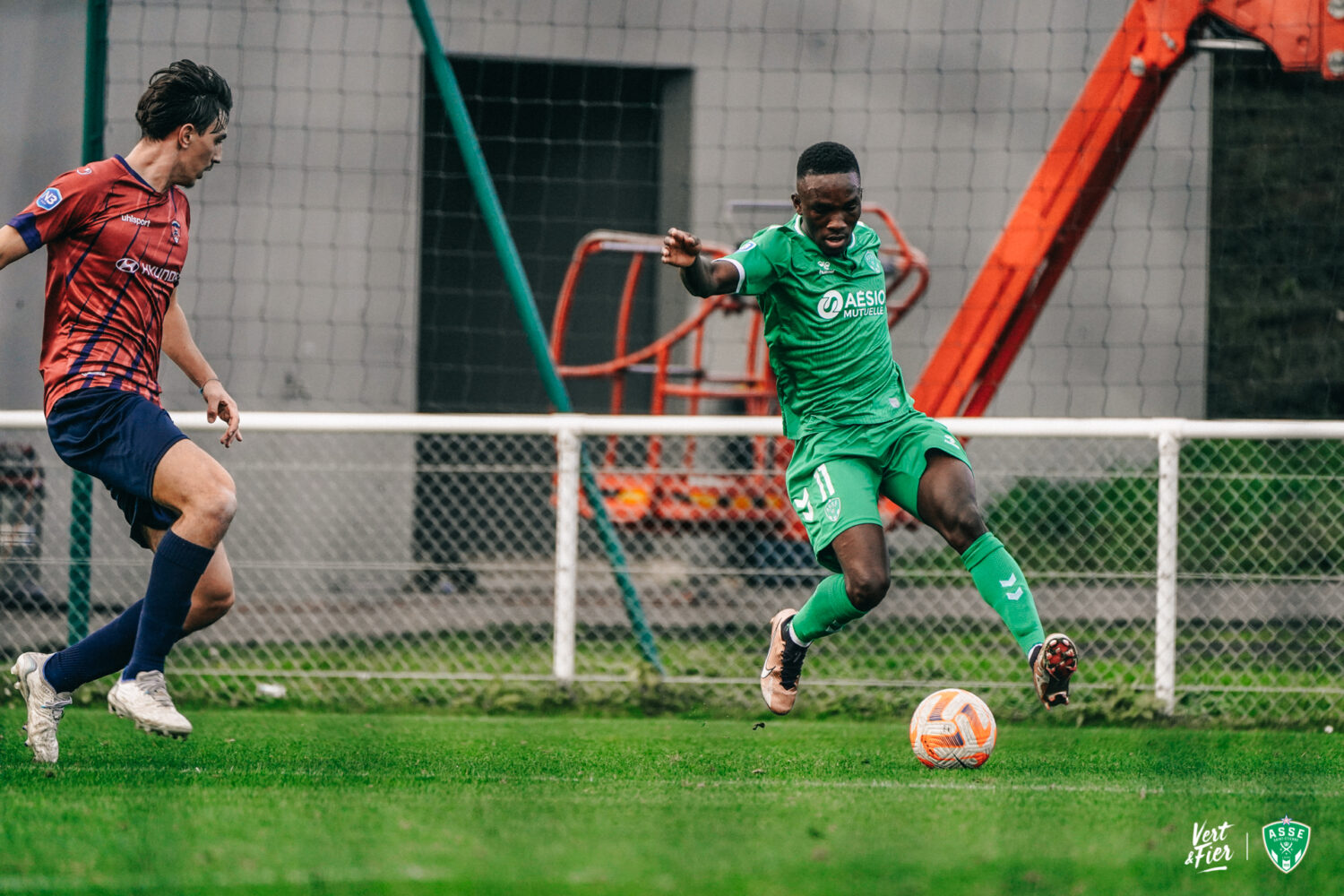 Un petit nouveau à l'entraînement des professionnels ce matin !