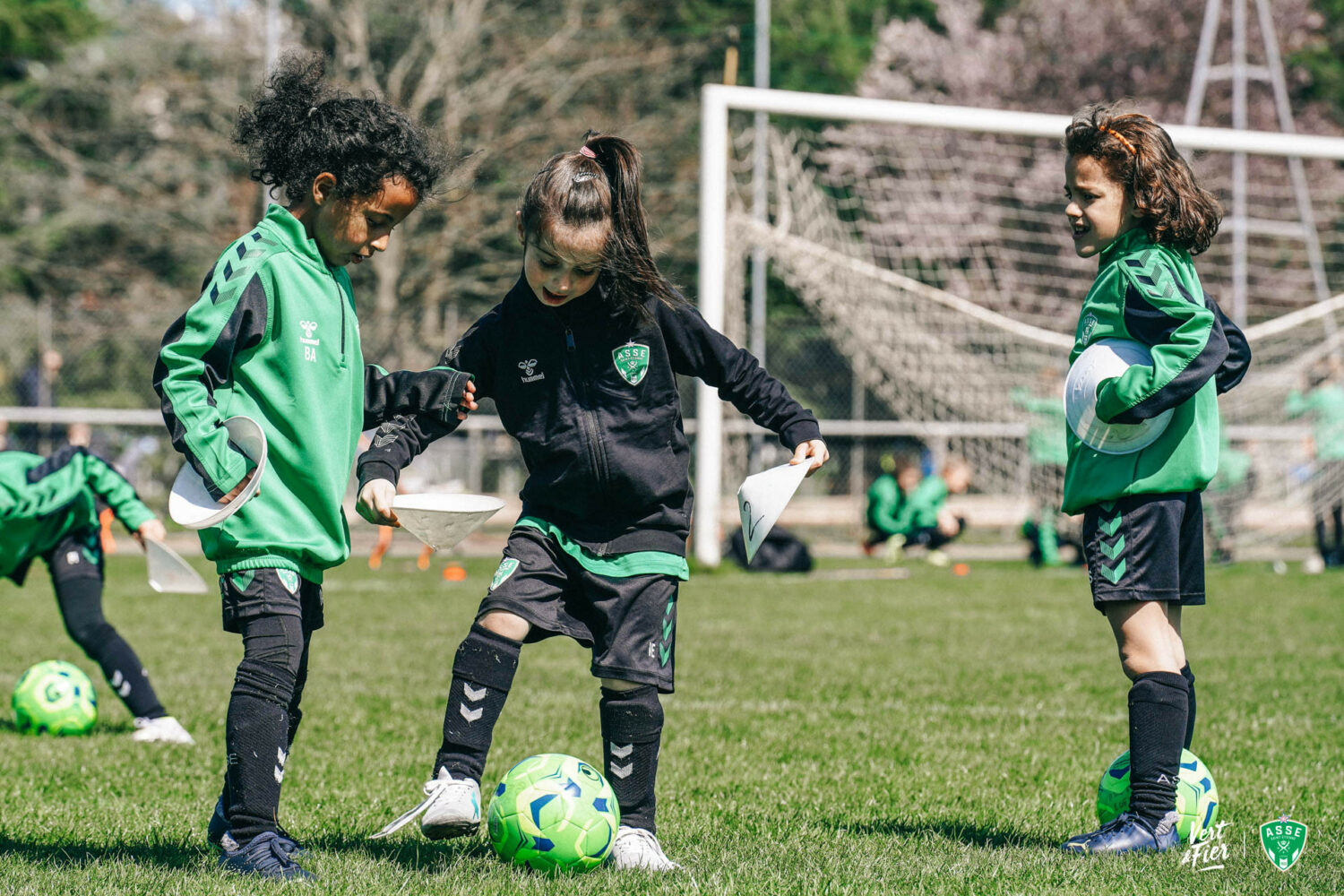 L'Ecole de foot féminin de l'ASSE vous accueille !