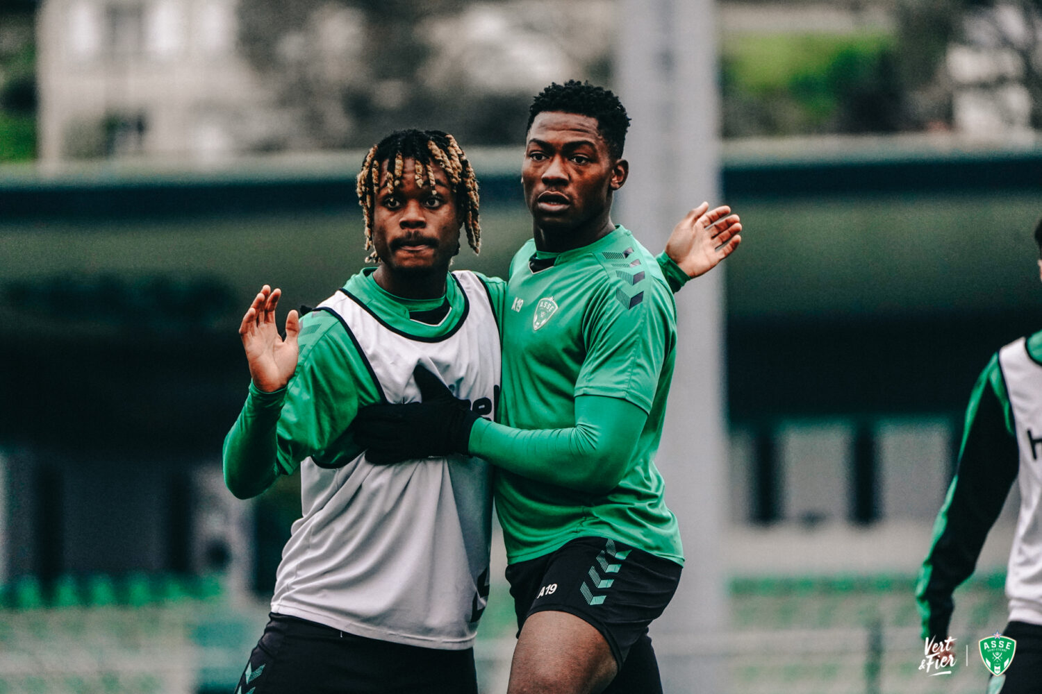 Mercato : Un jeune joueur prometteur de l'ASSE pourrait s'envoler pour Gijon ?