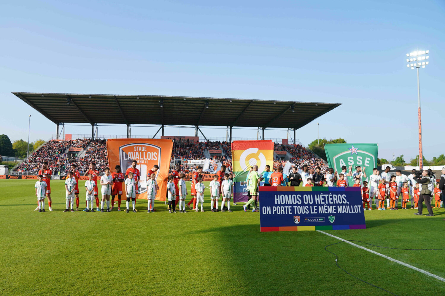 🔥 Les Lavallois donnent rendez-vous à l'ASSE dans "leur Chaudron à eux" !
