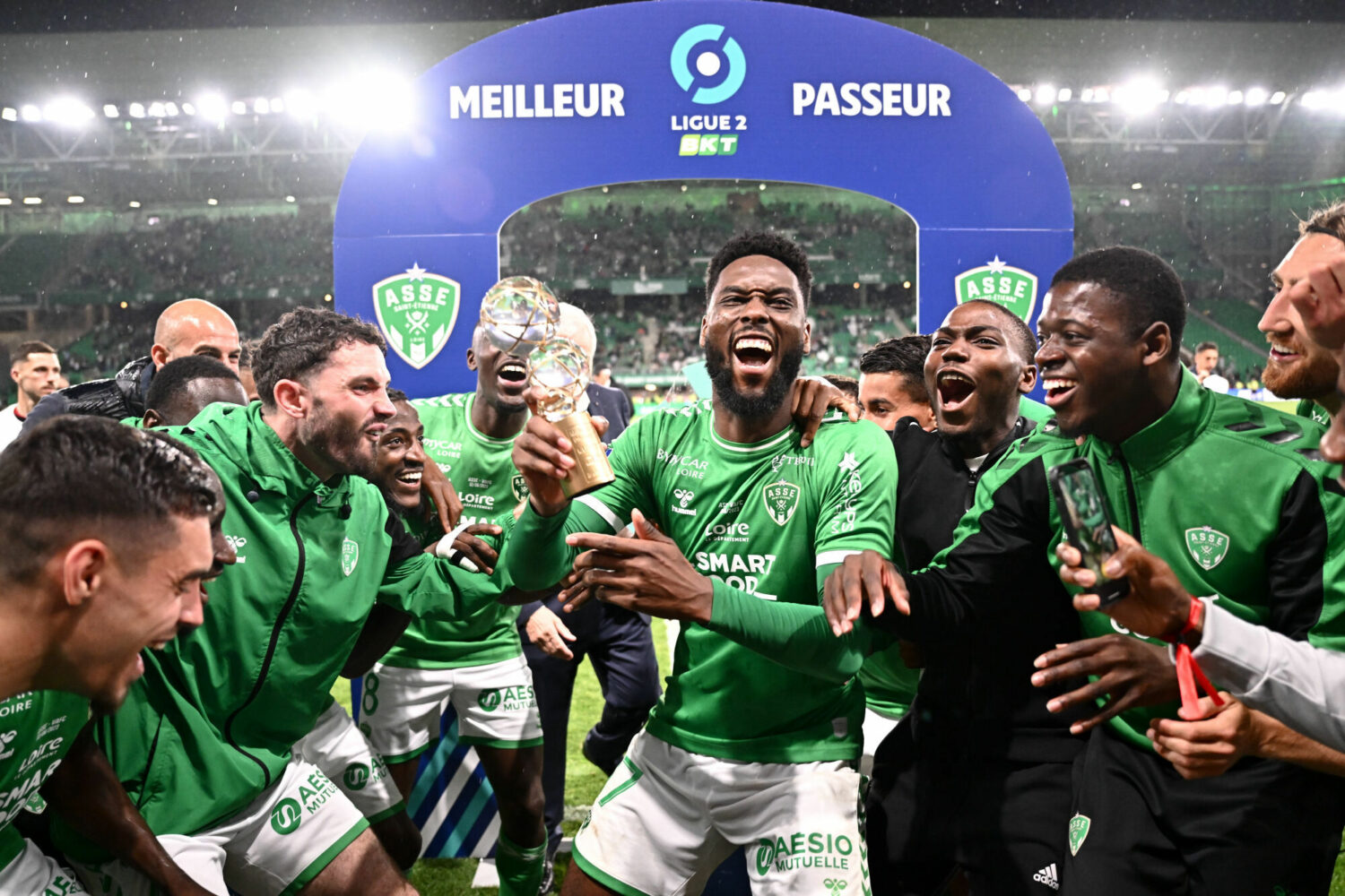 😢 Les adieux de Jean-Philippe Krasso au Peuple Vert