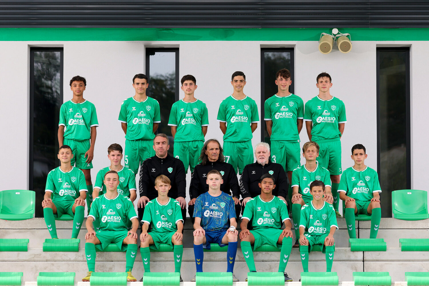 💥 Formation : les U15 atomisent l'OL dans le derby !