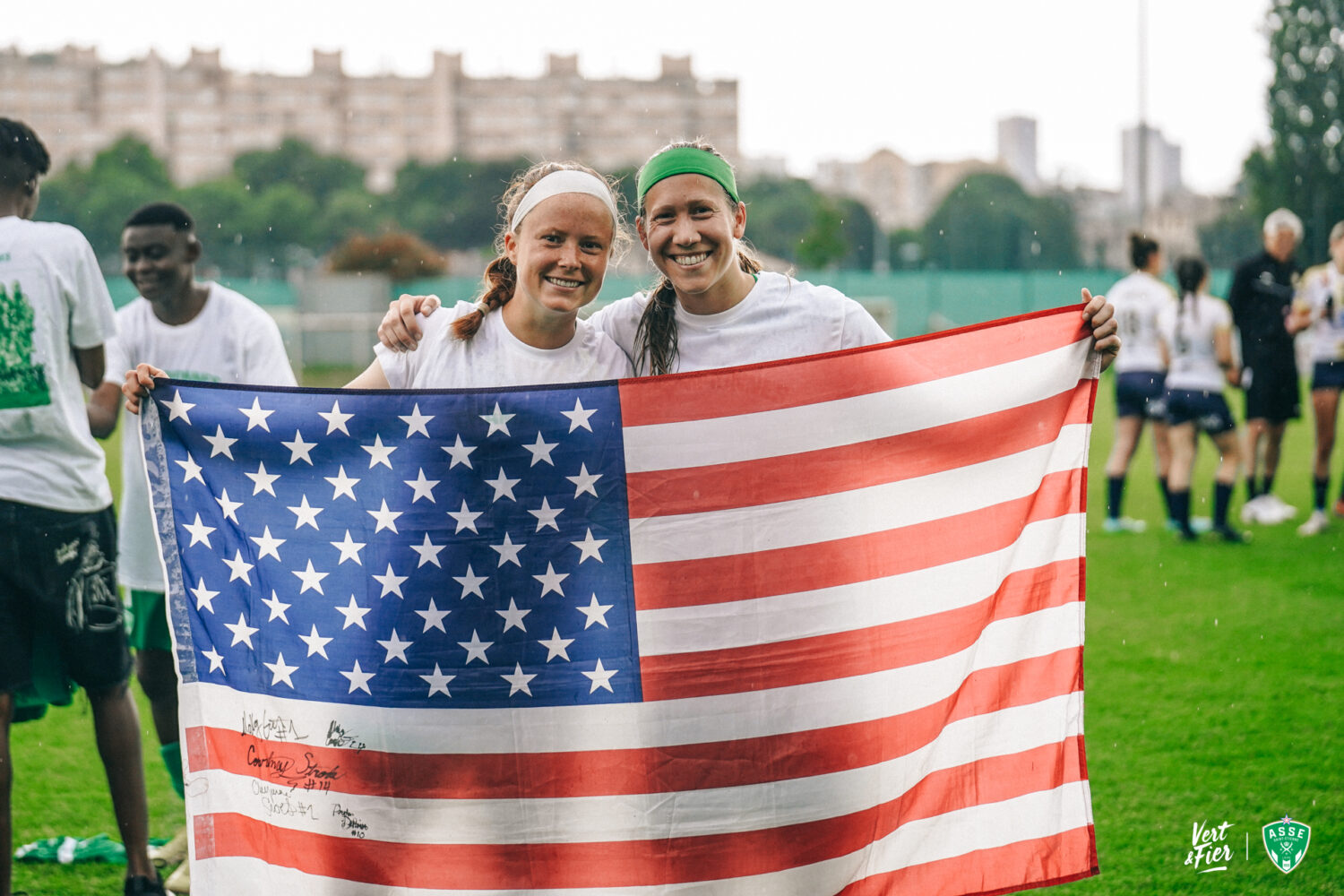 🇺🇸 Une jeune américaine quitte l'ASSE