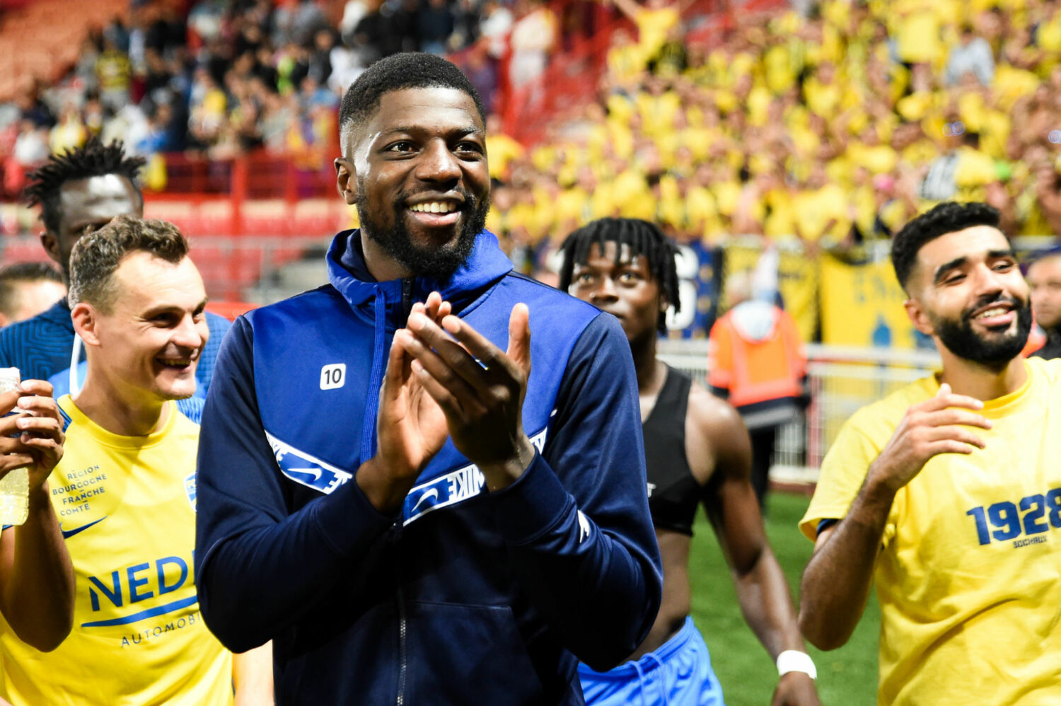 🔎 Mercato : Tout savoir de la première recrue des Verts !