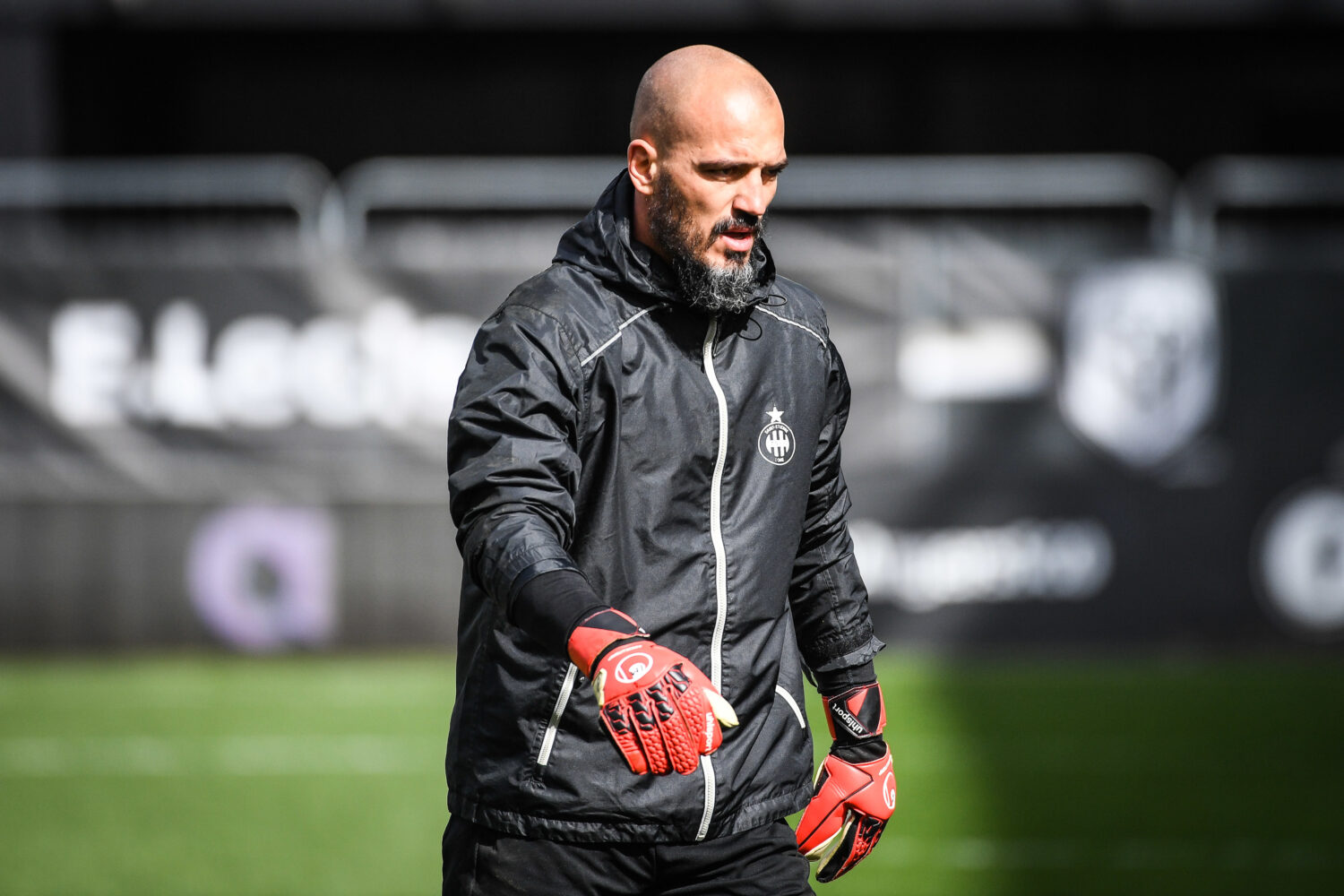 🚨 FLASH : Jessy Moulin raccroche les gants !