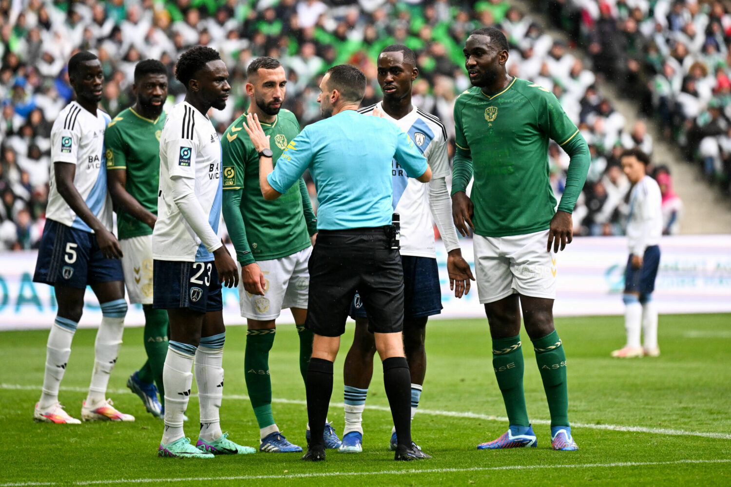 🎙 ASSE-Paris FC : Toutes les réactions après la défaite des Verts !