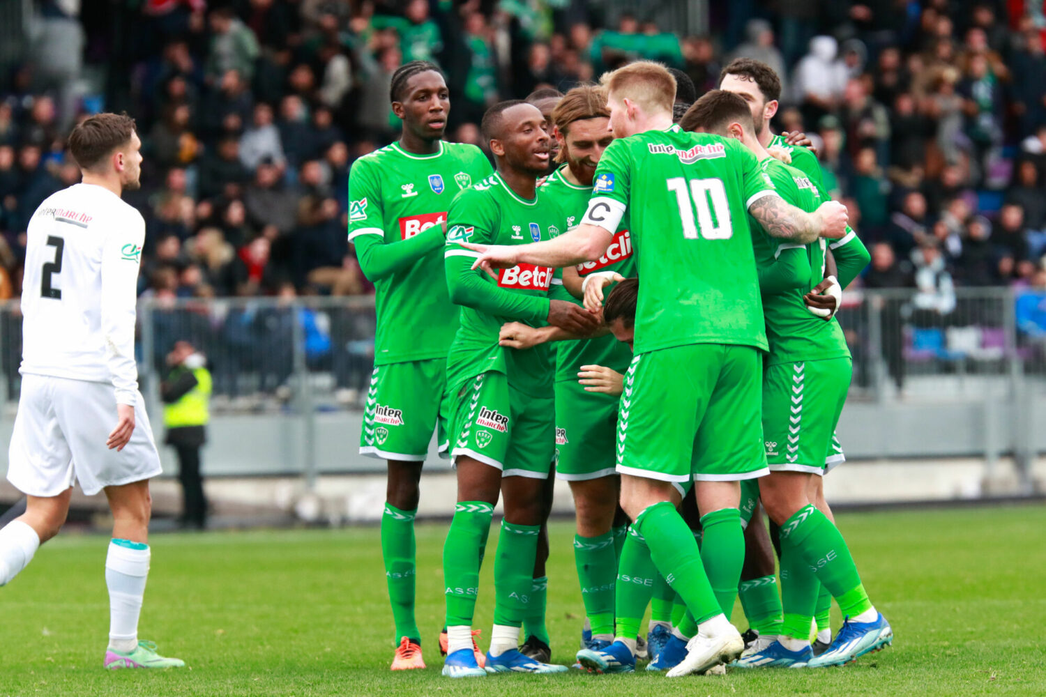 🎙 FBBP01-ASSE : Toutes les réactions après la victoire des Verts !