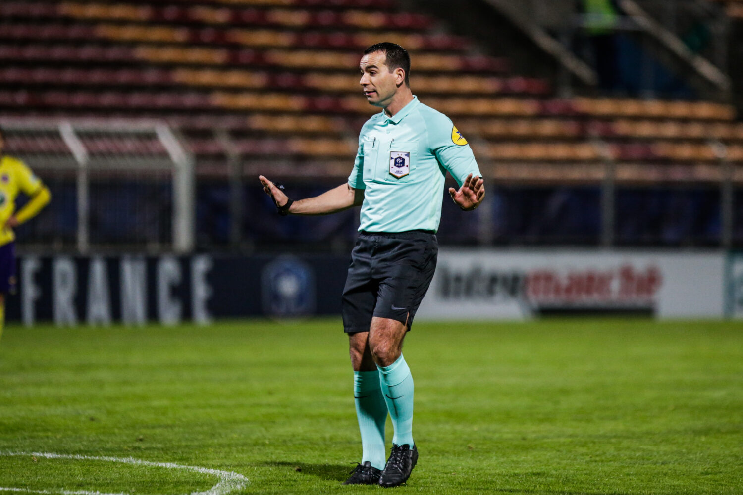 🔵🟢 FBPP01 - ASSE : Un ancien arbitre de L1 au sifflet !