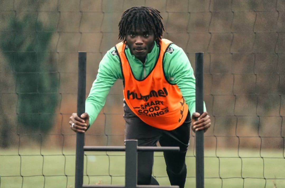 💥 Un nouveau visage à l'entraînement de l'ASSE !