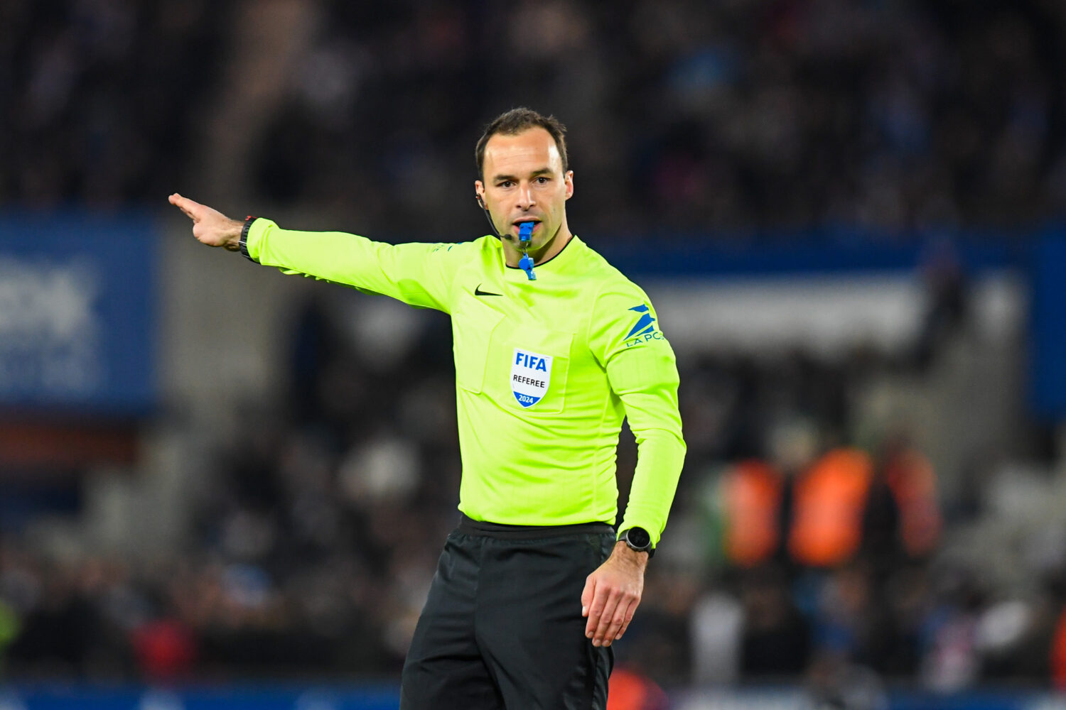 ASSE - Marseille : L'arbitre de la montée au sifflet !