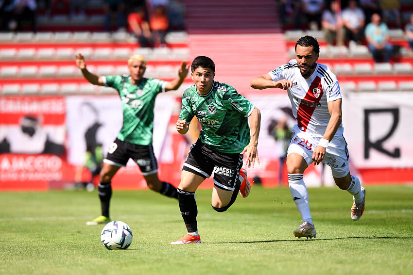 Mercato : Bouchouari a la solution pour relancer sa carrière