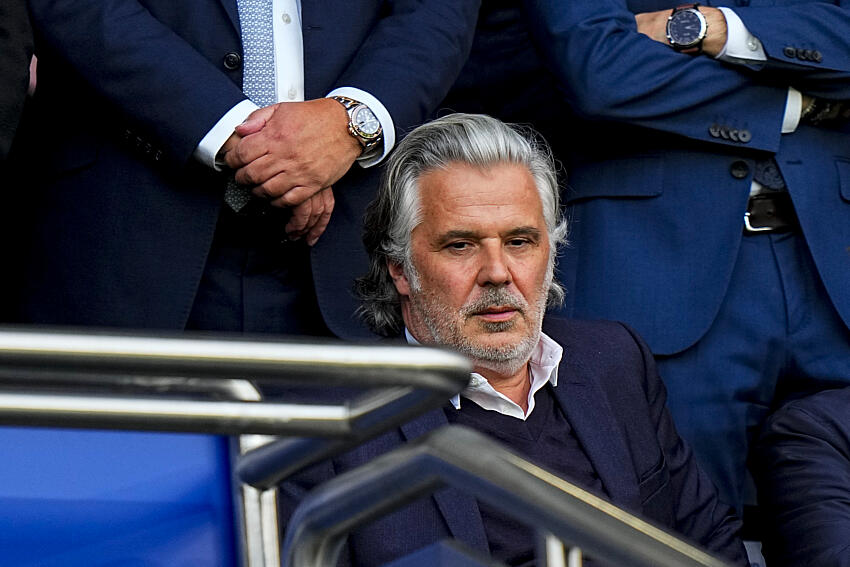 "La ligue nous a dit d'attendre 3 semaines pour lancer le mercato"