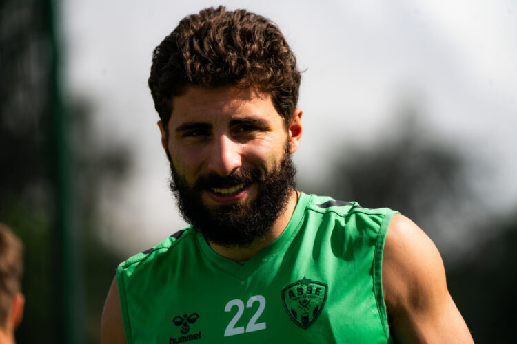 Davitashvili prévient Mikautadze pour le derby ! - ASSE