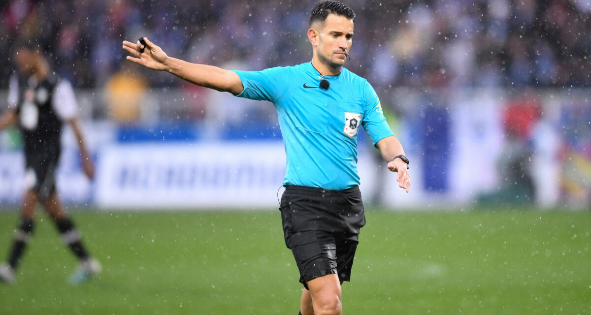 ASSE - Auxerre : Un jeune talent de l'arbitrage au sifflet !