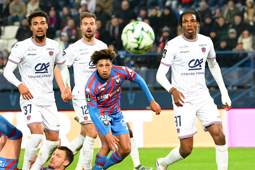 Mercato : L'ASSE va changer son milieu de terrain !