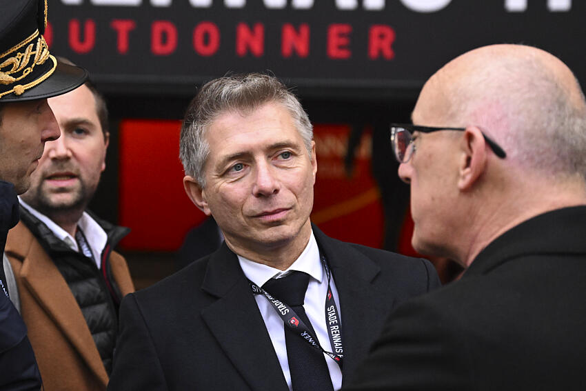 Dissolution des Ultras de l’ASSE : un ex-ministre monte au front !